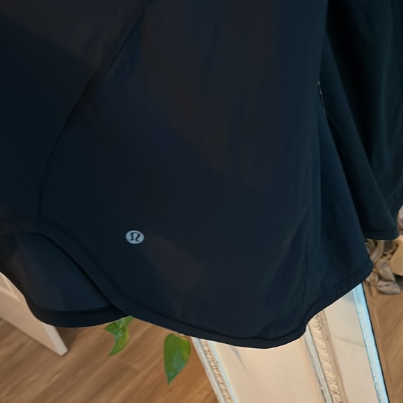 Lulu lemon tank - Picture 4 of 6